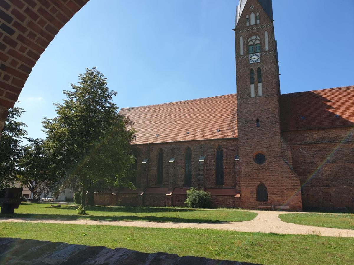 Aparthotel Travel Art Boardinghouse Neuruppin Exterior foto